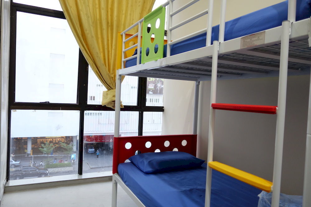 Hero Hostel Kuching Exteriör bild